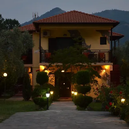 Maria 3* Chrisi Ammoudia